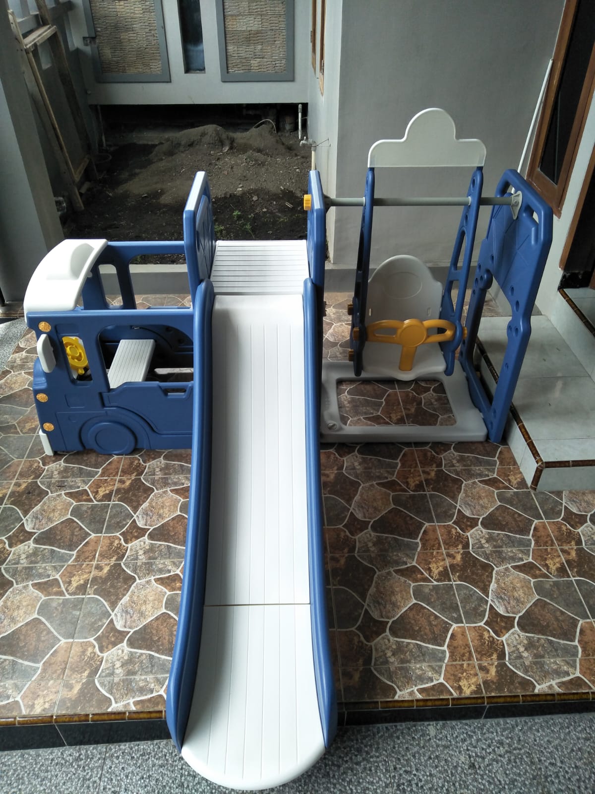 TAYO 3 IN 1 BUS SLIDE & SWING