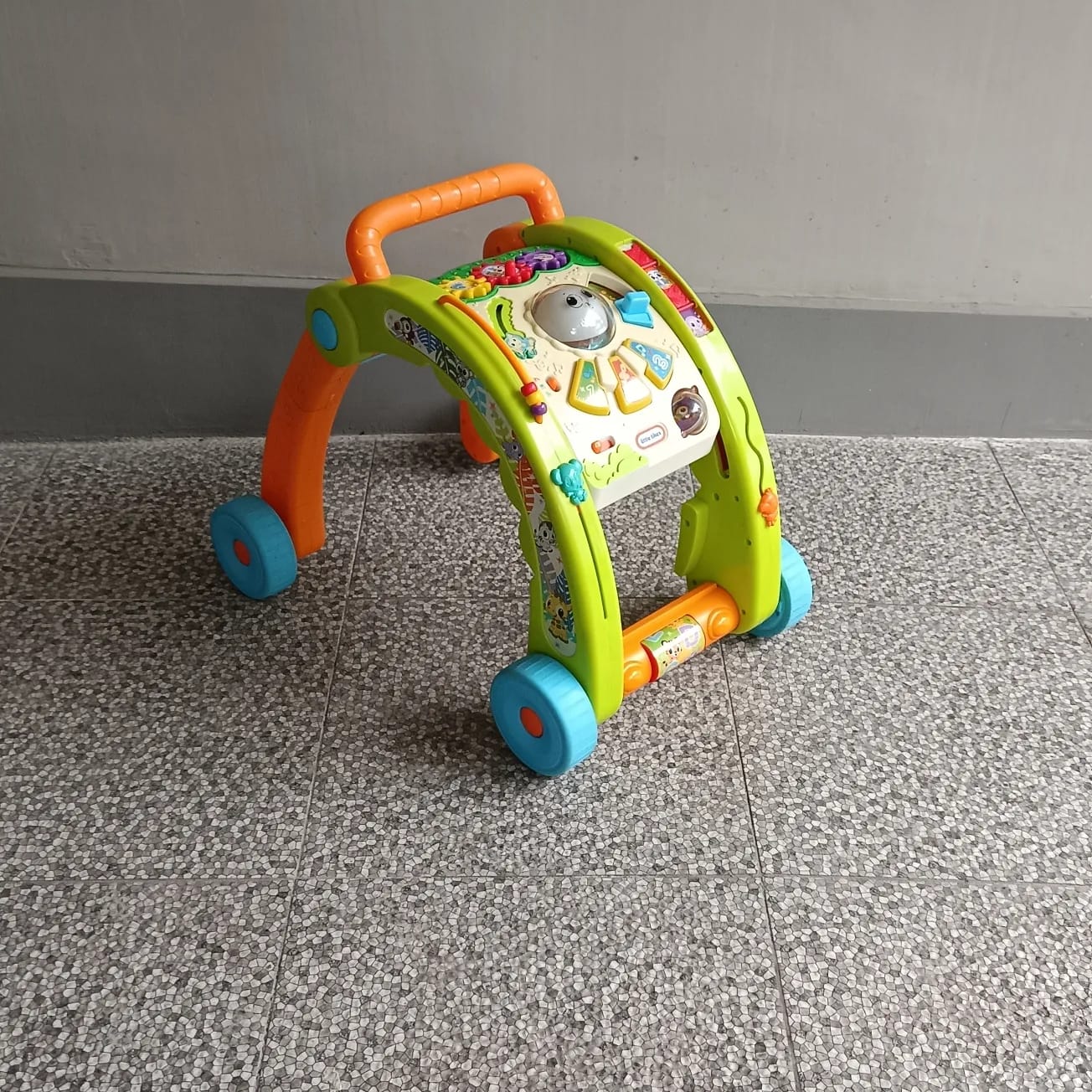 LITLLE TIKES 3 IN 1 ACTIVITY WALKER