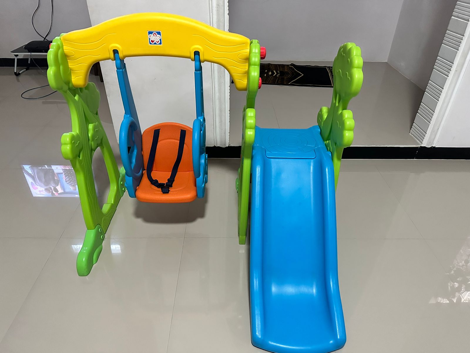 PEROSOTAN AYUNAN GNU SRUMBLE